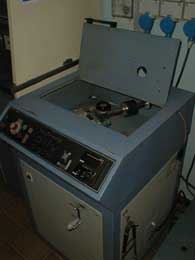 centrifuga copia.JPG (9263 byte)